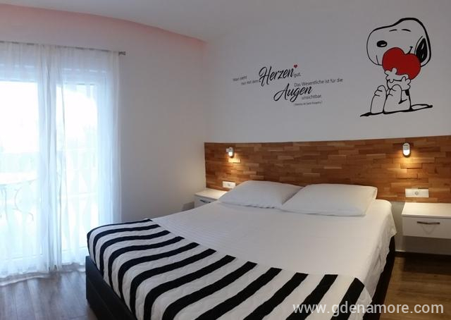 A2+2 JZ u Apartmani Ursić, privatni smeštaj u mestu Brela, Hrvatska